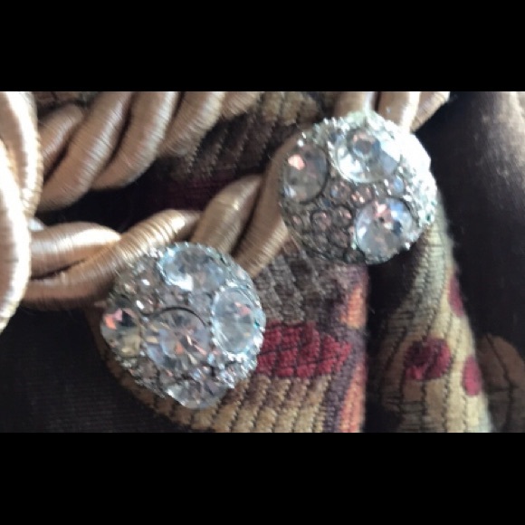 Bling! Vintage Icy Blingy Rhinestone Earrings - Picture 1 of 9